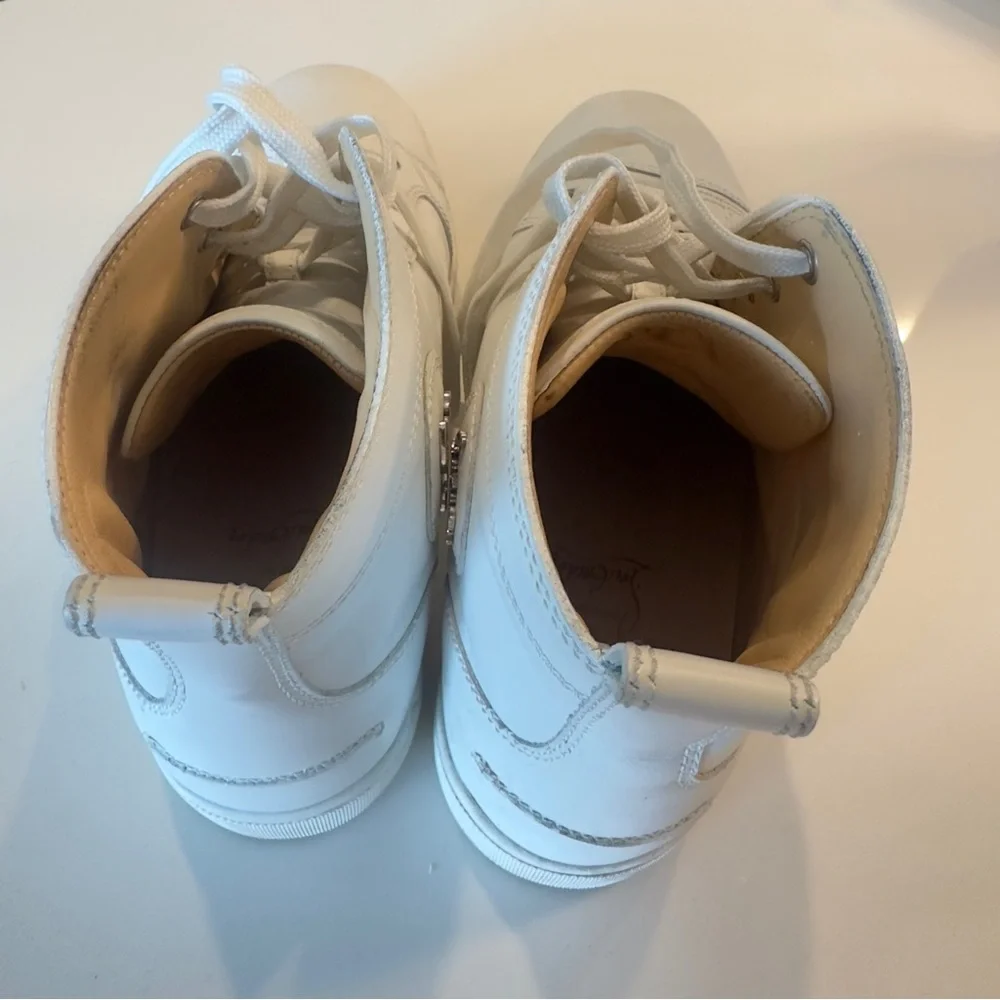 Christian Louboutin Beige Interior Detail - Picture 4 of 6